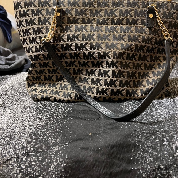 Used - Picture 4 of 4